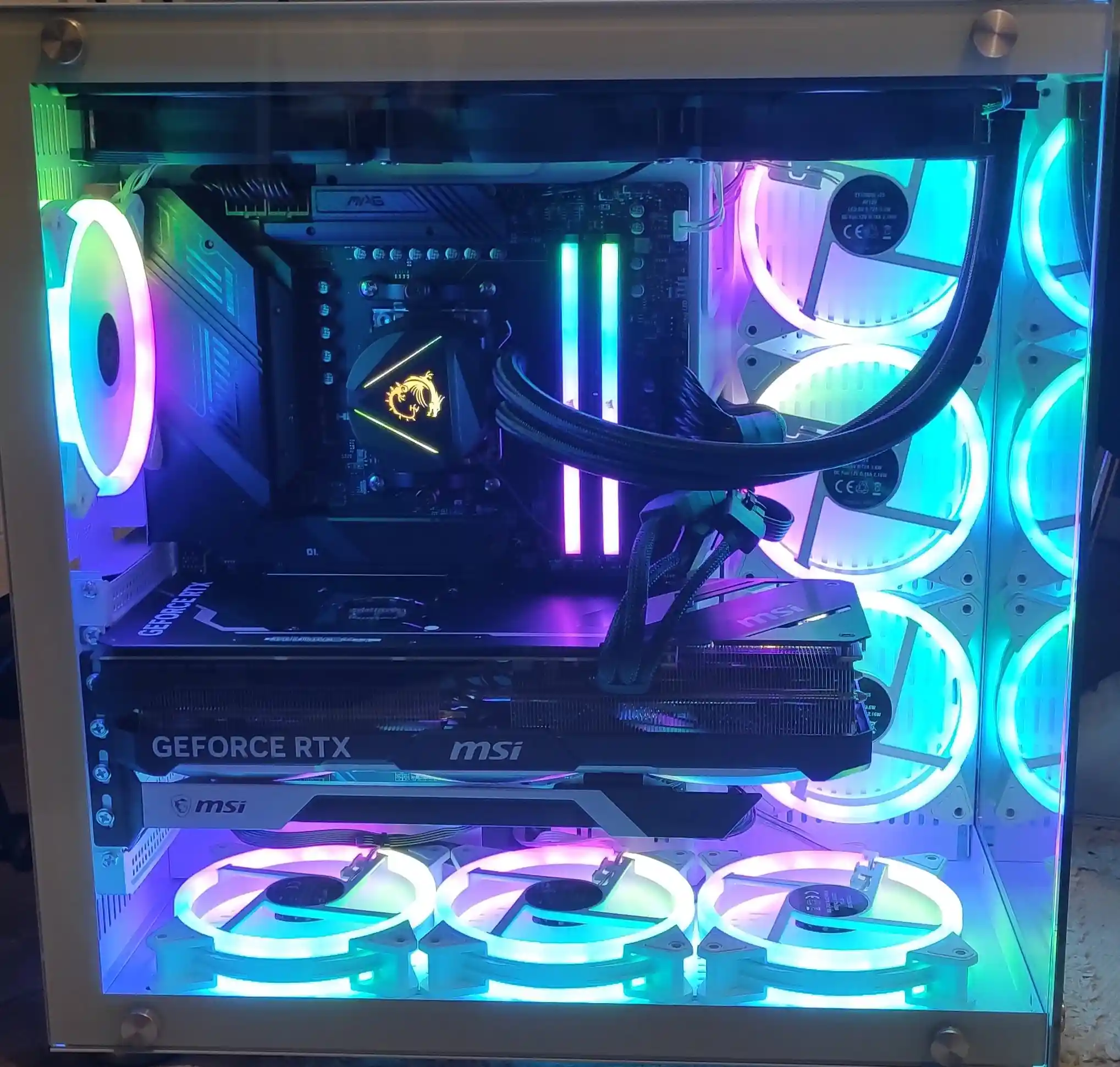 Montage d'un PC pour un bureau avec des composants silencieux
